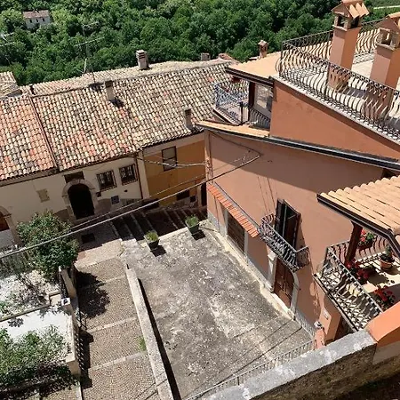 Holiday home Dimora Dell'orso Sul Gizio *