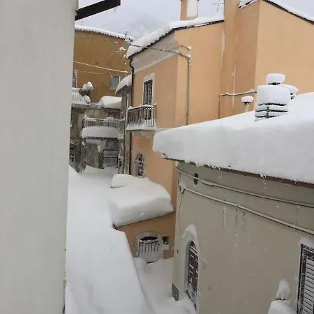Feriehus Dimora Dell'orso Sul Gizio Pettorano sul Gizio